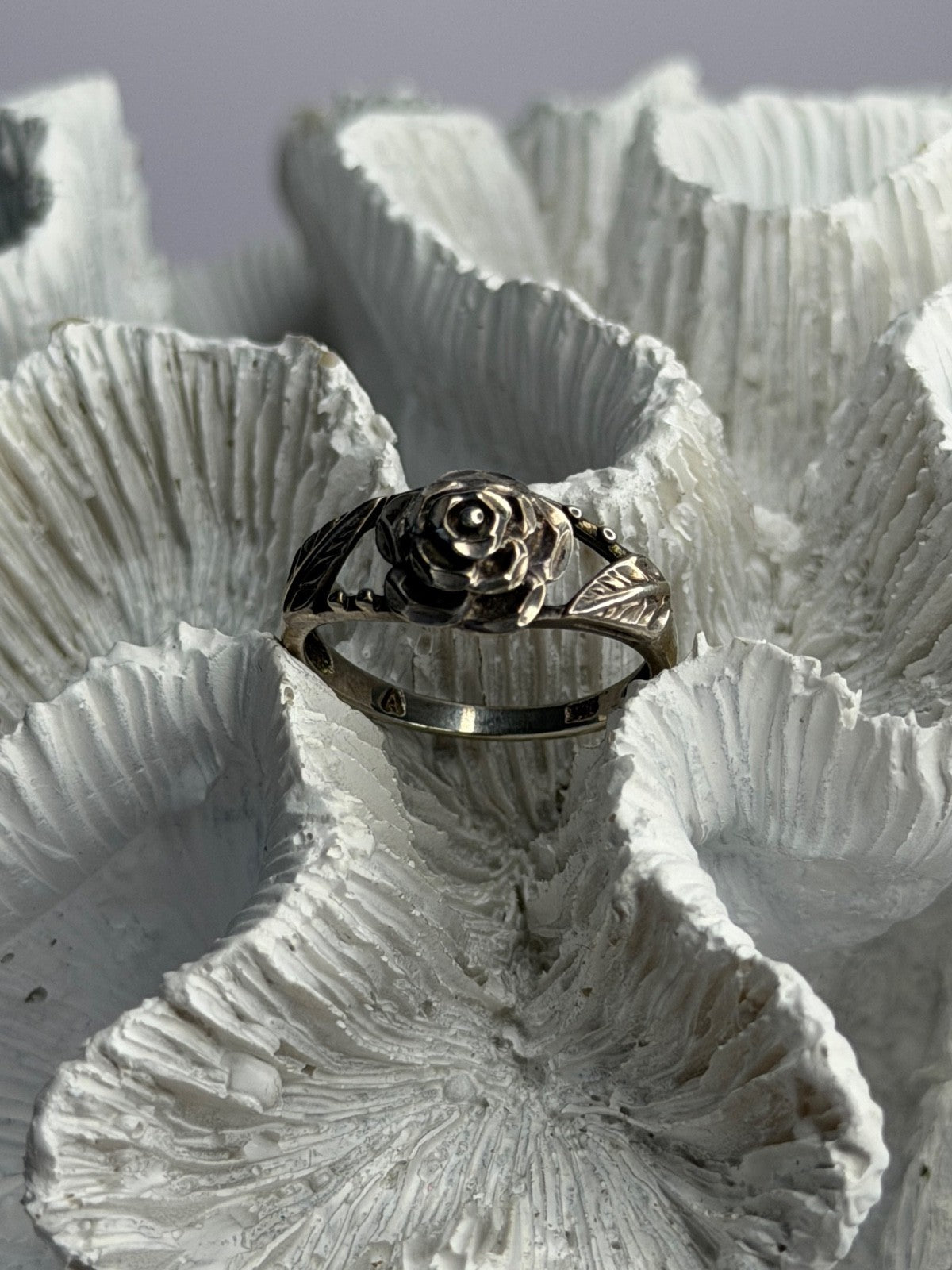 Flower Design 925 Sterling Silver Ring Size 8