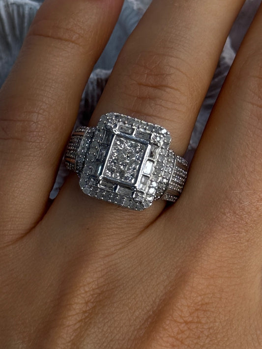 Elegant Design 925 Sterling Silver Beryl Ring Size 7