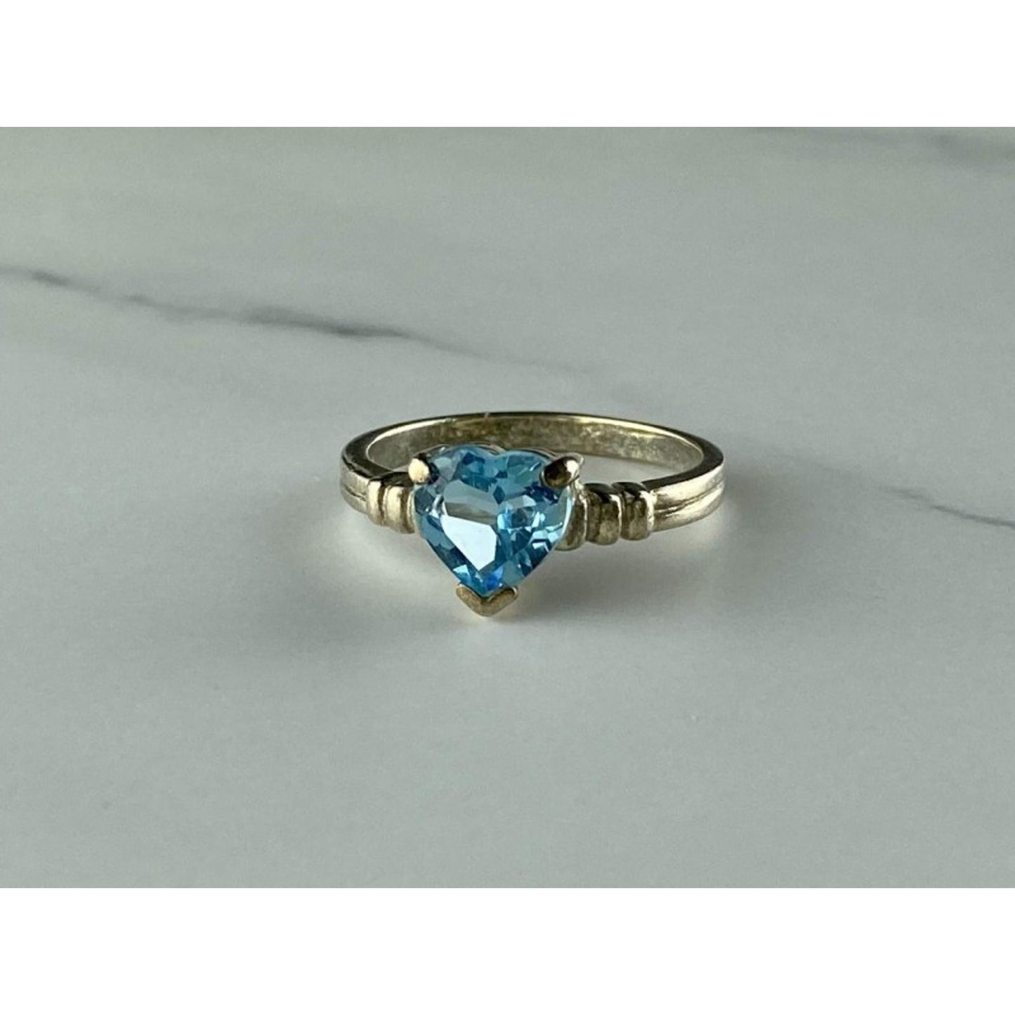 925 STERLING SILVER TOPAZ "HEART" RING SIZE 8