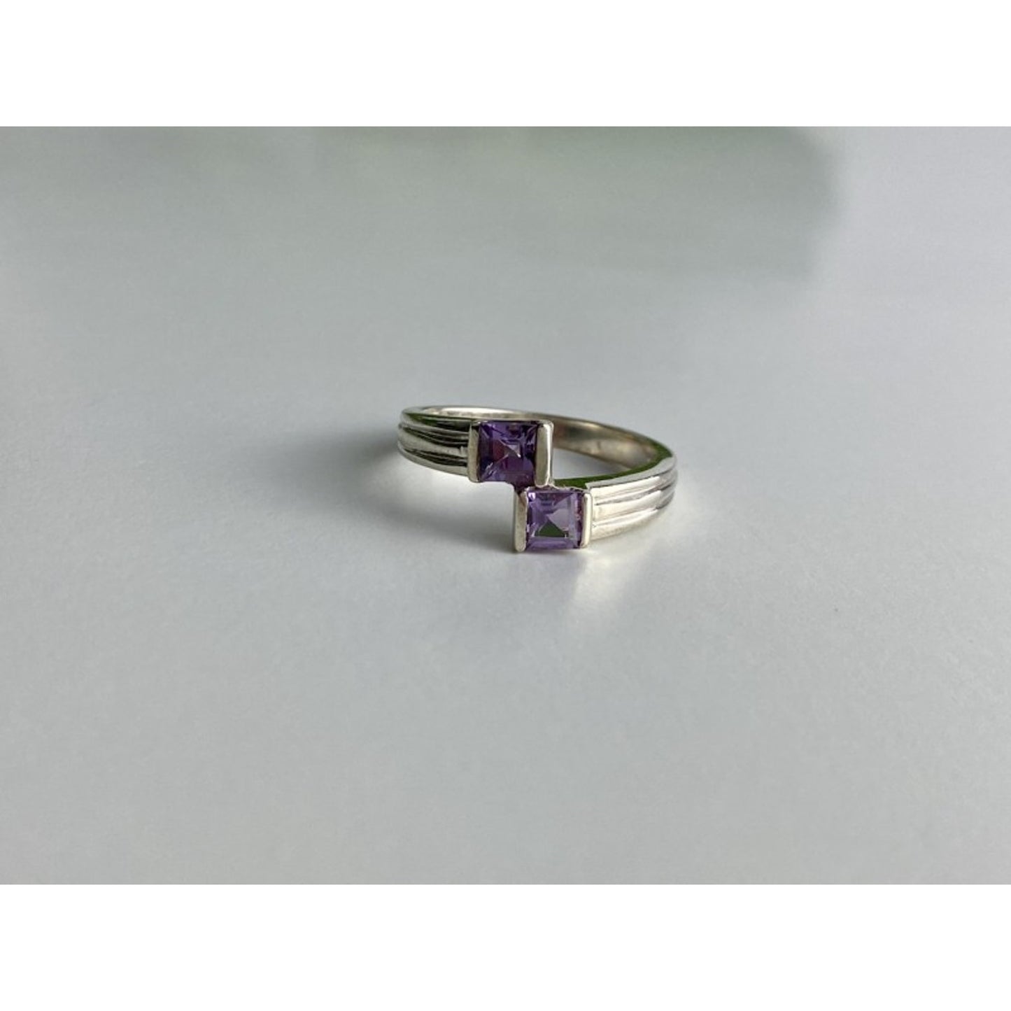 925 STERLING SILVER IOLITE RING SIZE 7