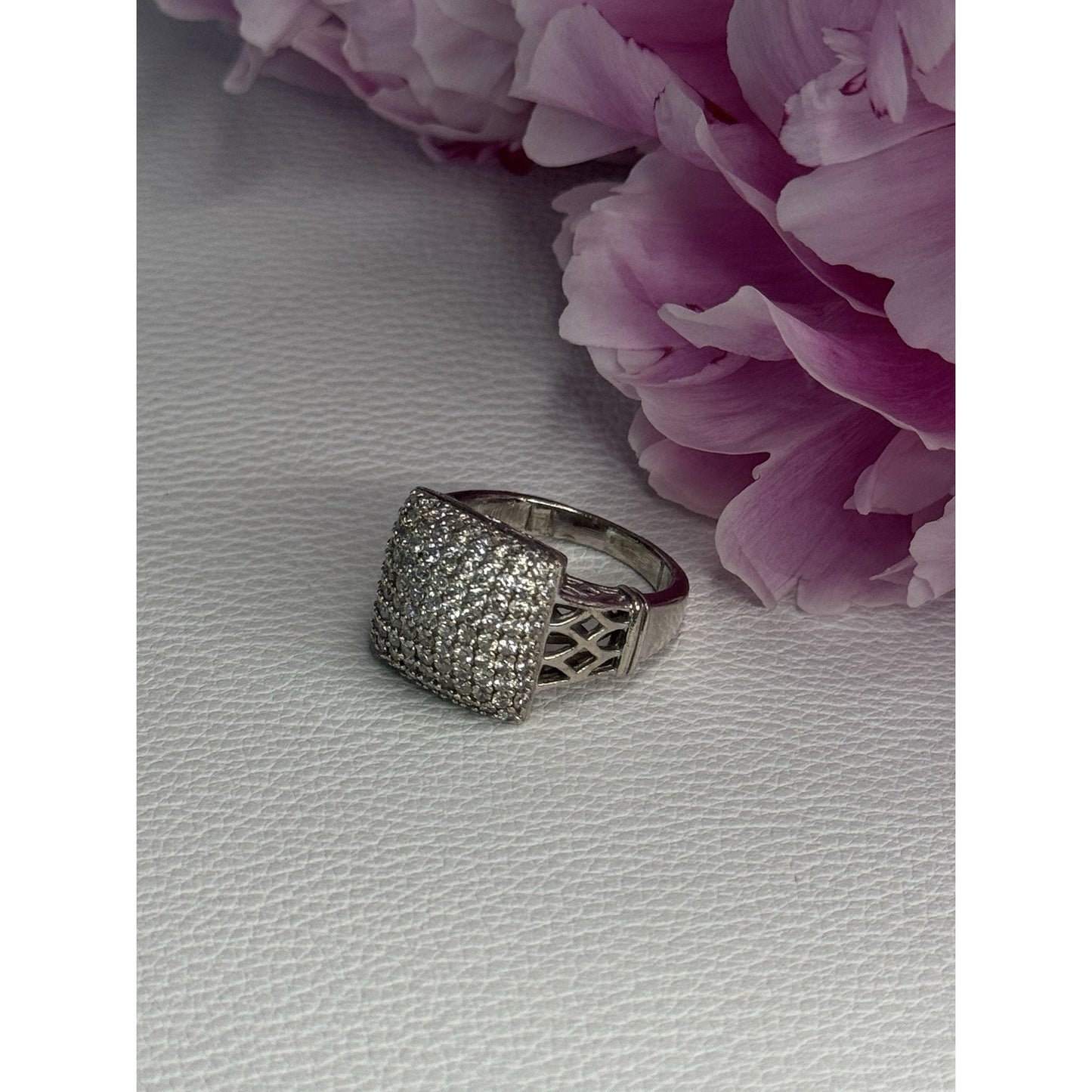 925 STERLING SILVER WHITE SAPPHIRE RING SIZE 7