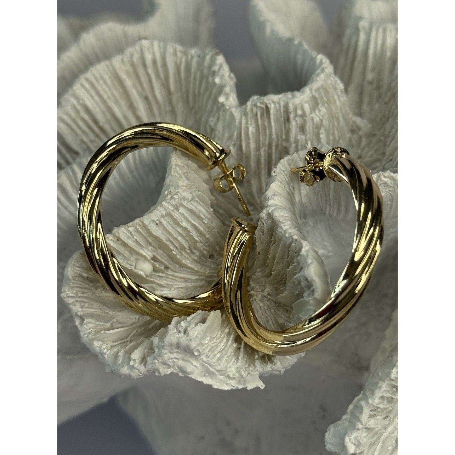 GOLD PLATED EARRINGS LENGTH 1.25 INCH