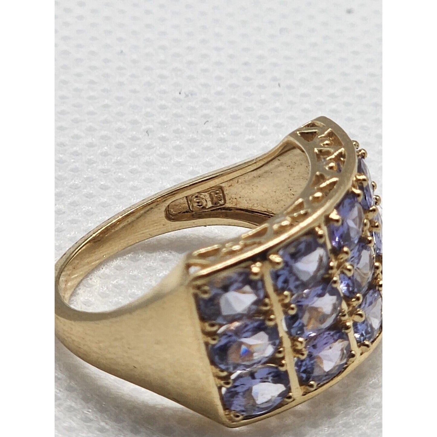 14K Solid Yellow Gold & Tanzanite Ring Size 5.5