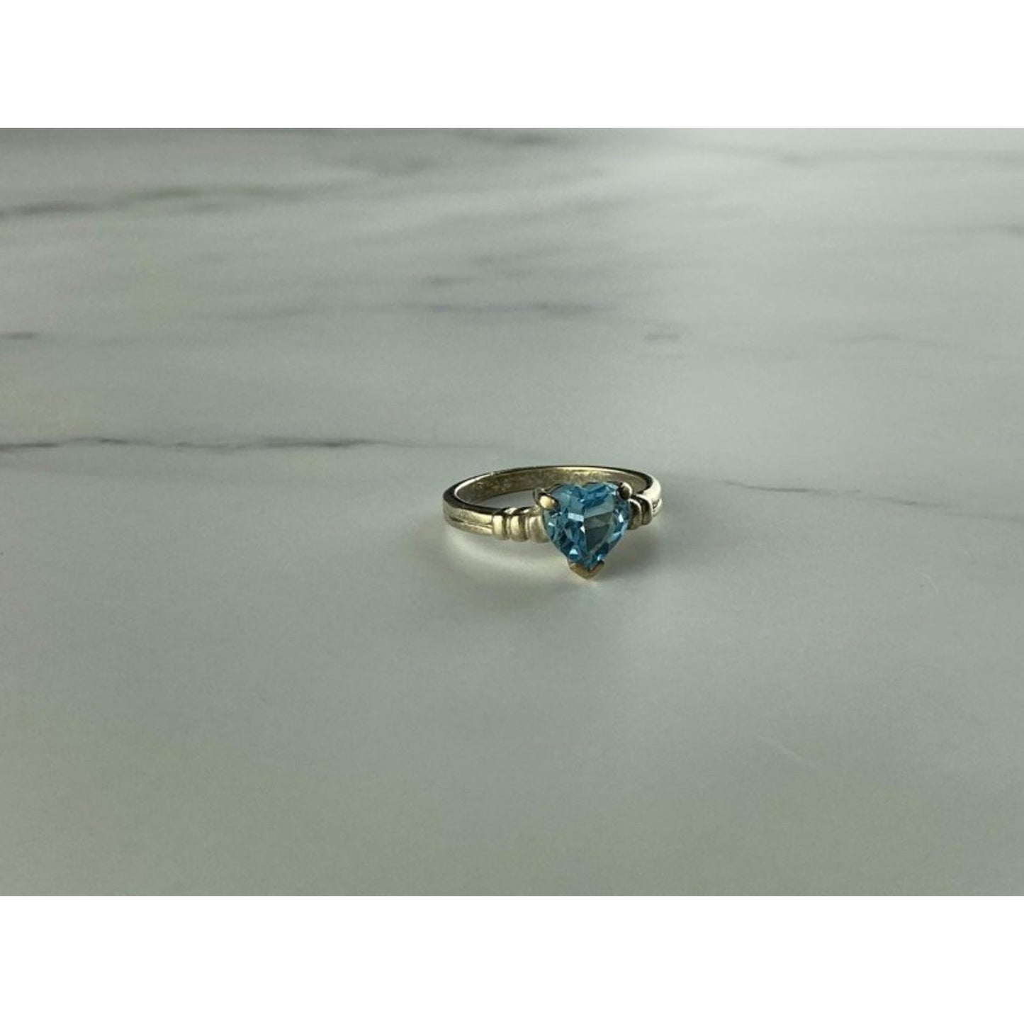 925 STERLING SILVER TOPAZ "HEART" RING SIZE 8