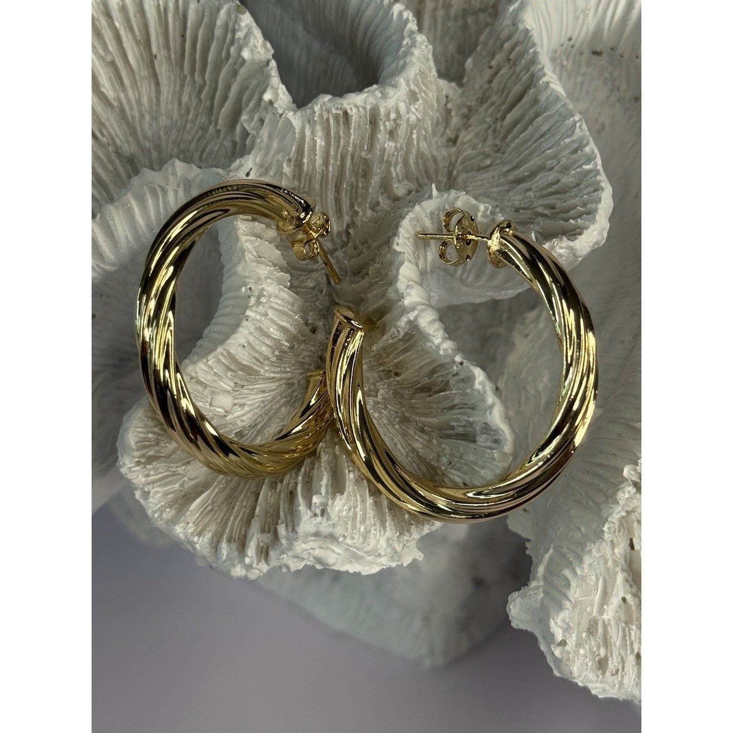GOLD PLATED EARRINGS LENGTH 1.25 INCH