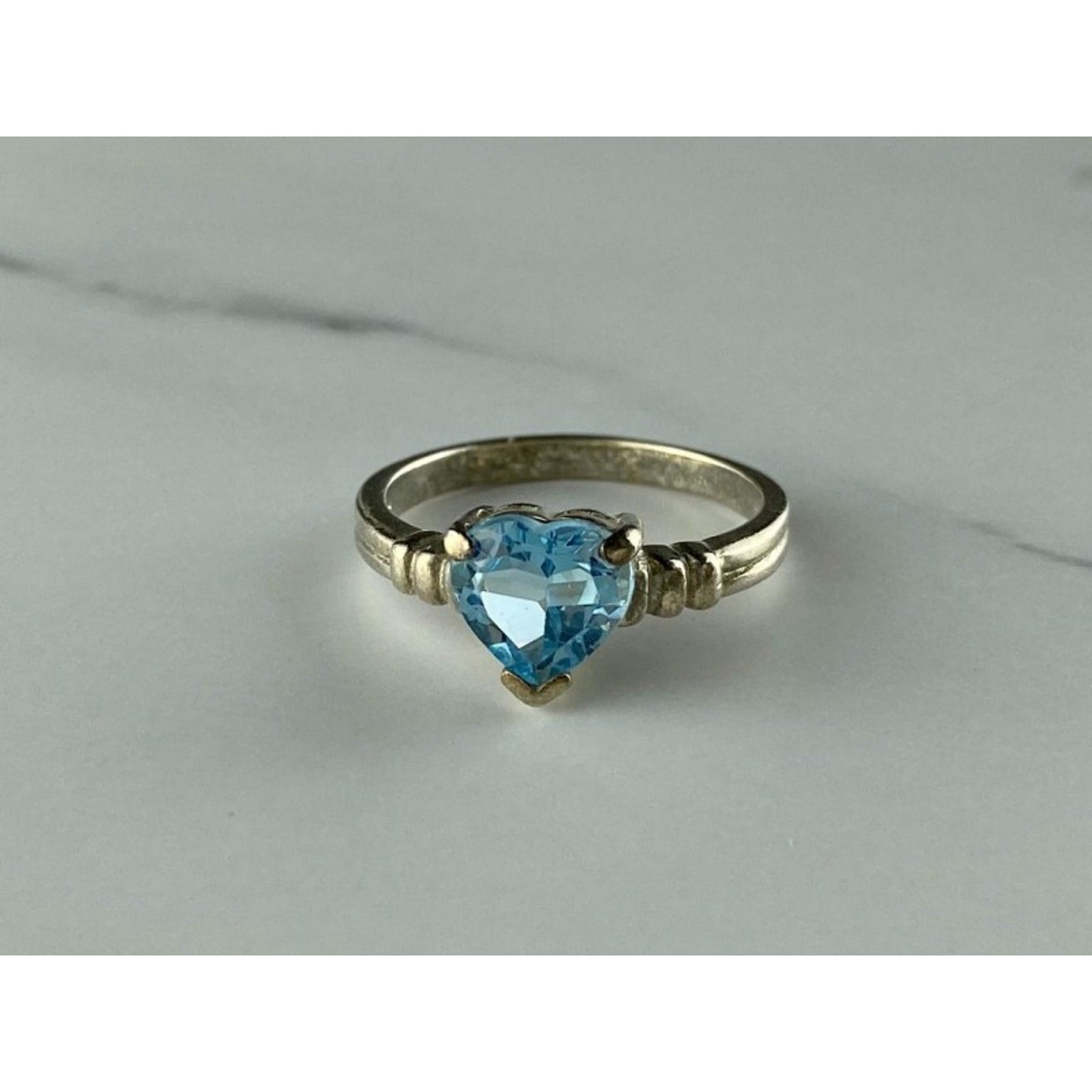 925 STERLING SILVER TOPAZ "HEART" RING SIZE 8