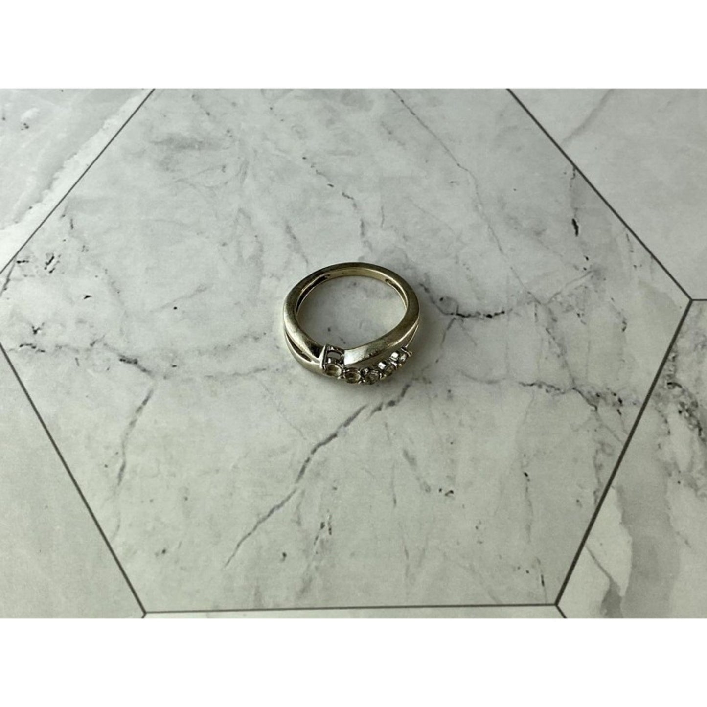 925 STERLING SILVER WHITE TOPAZ RING SIZE 7