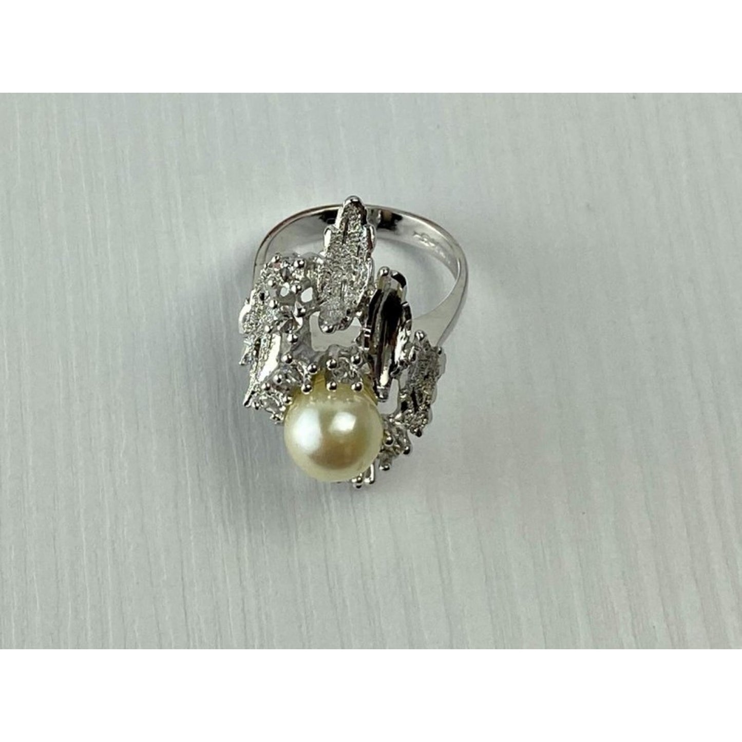925 STERLING SILVER PEARL & CZ RING SIZE 6