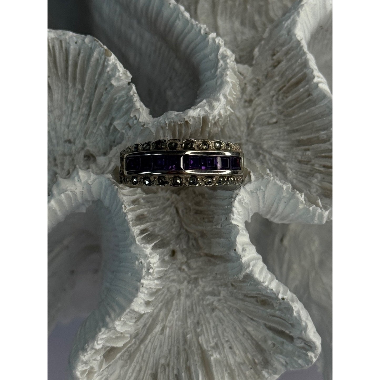 925 STERLING SILVER AMETHYST & MARCASITE RING SIZE 6
