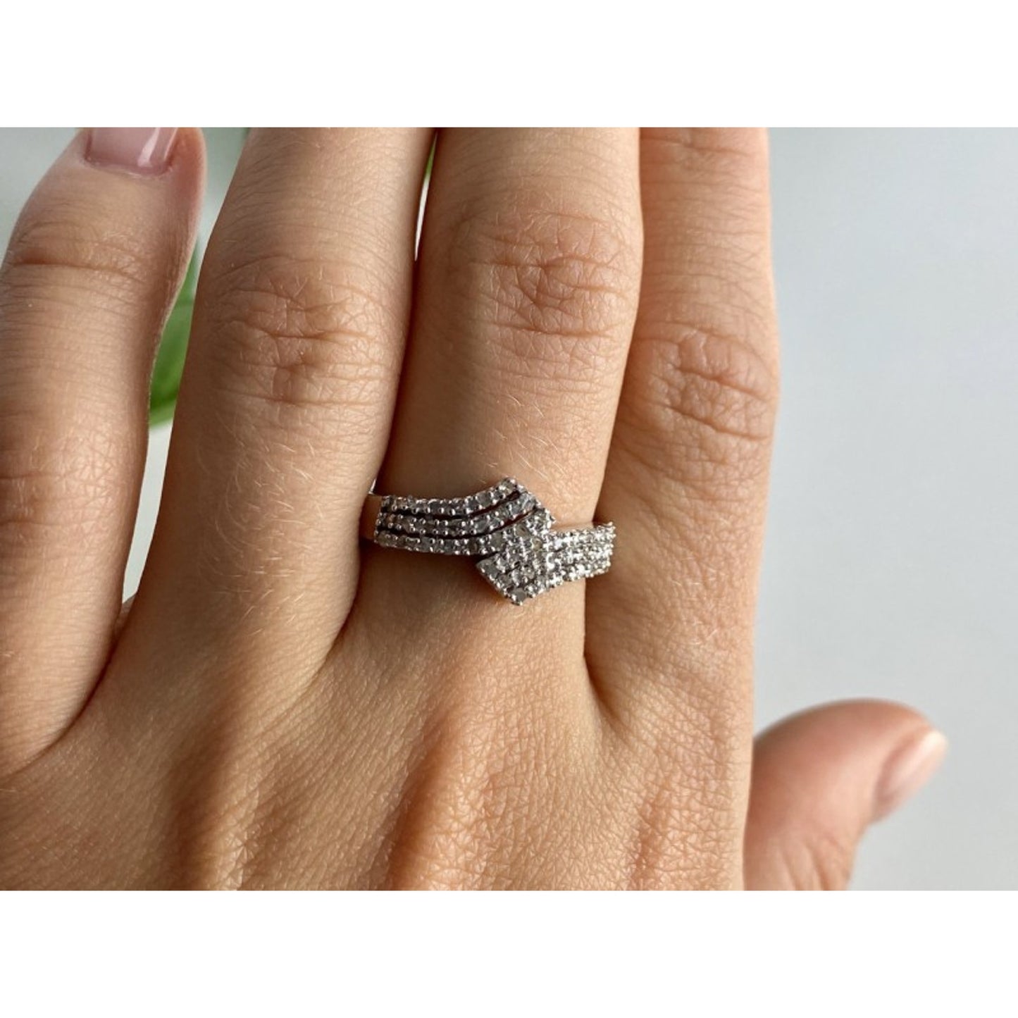 925 STERLING SILVER WHITE TOPAZ RING SIZE 9