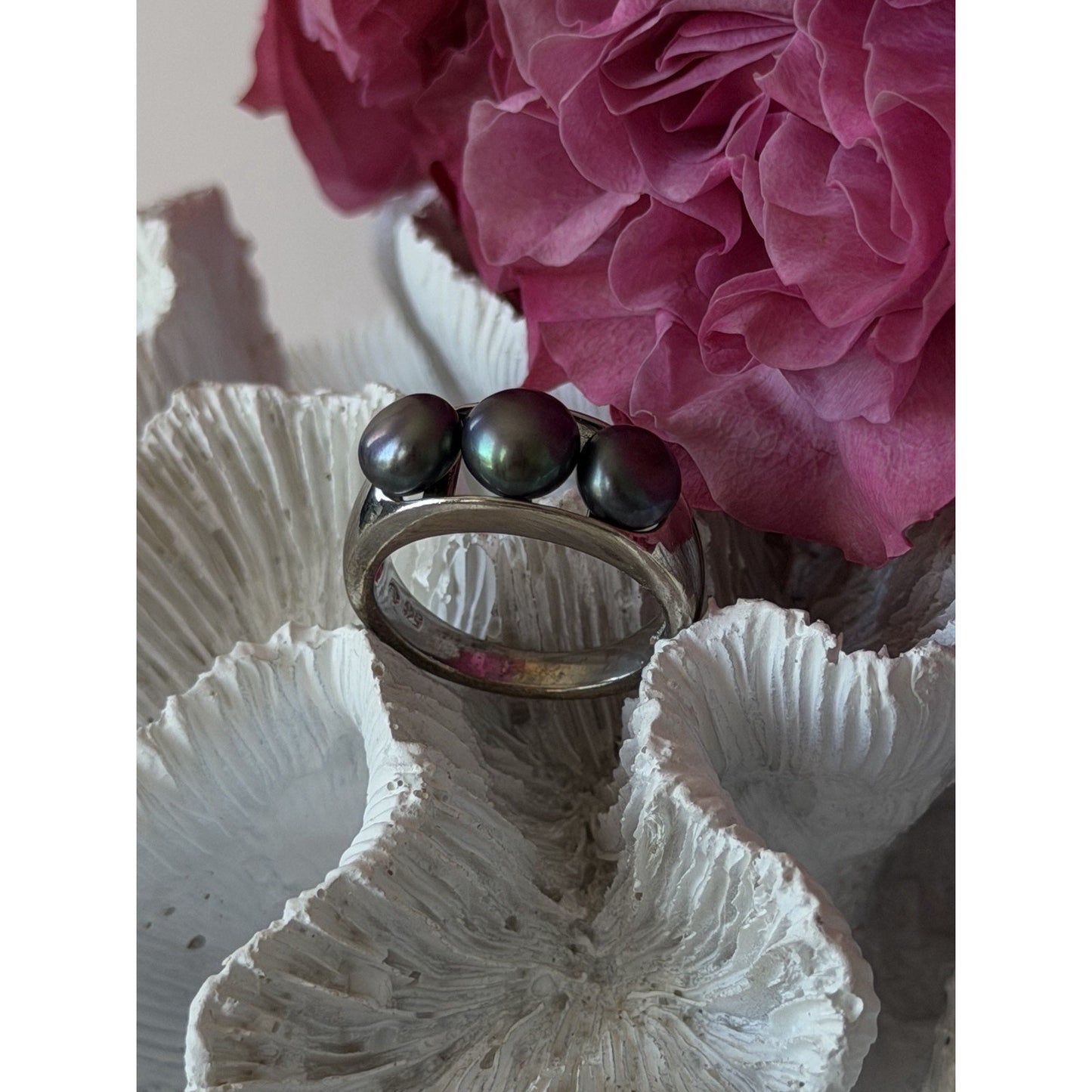 925 Sterling Silver Black Pearl Ring Size 9