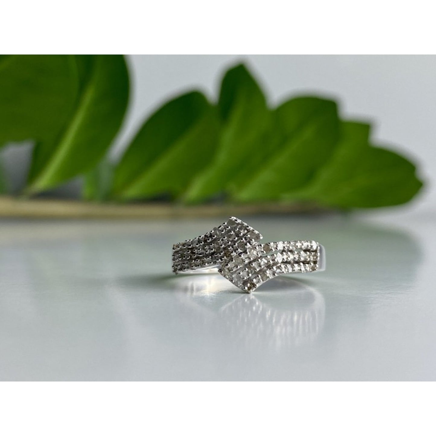 925 STERLING SILVER WHITE TOPAZ RING SIZE 9