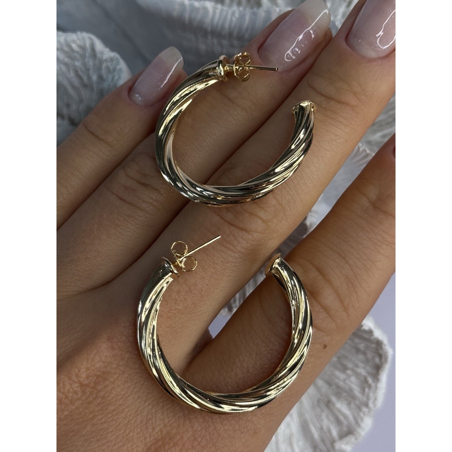 GOLD PLATED EARRINGS LENGTH 1.25 INCH