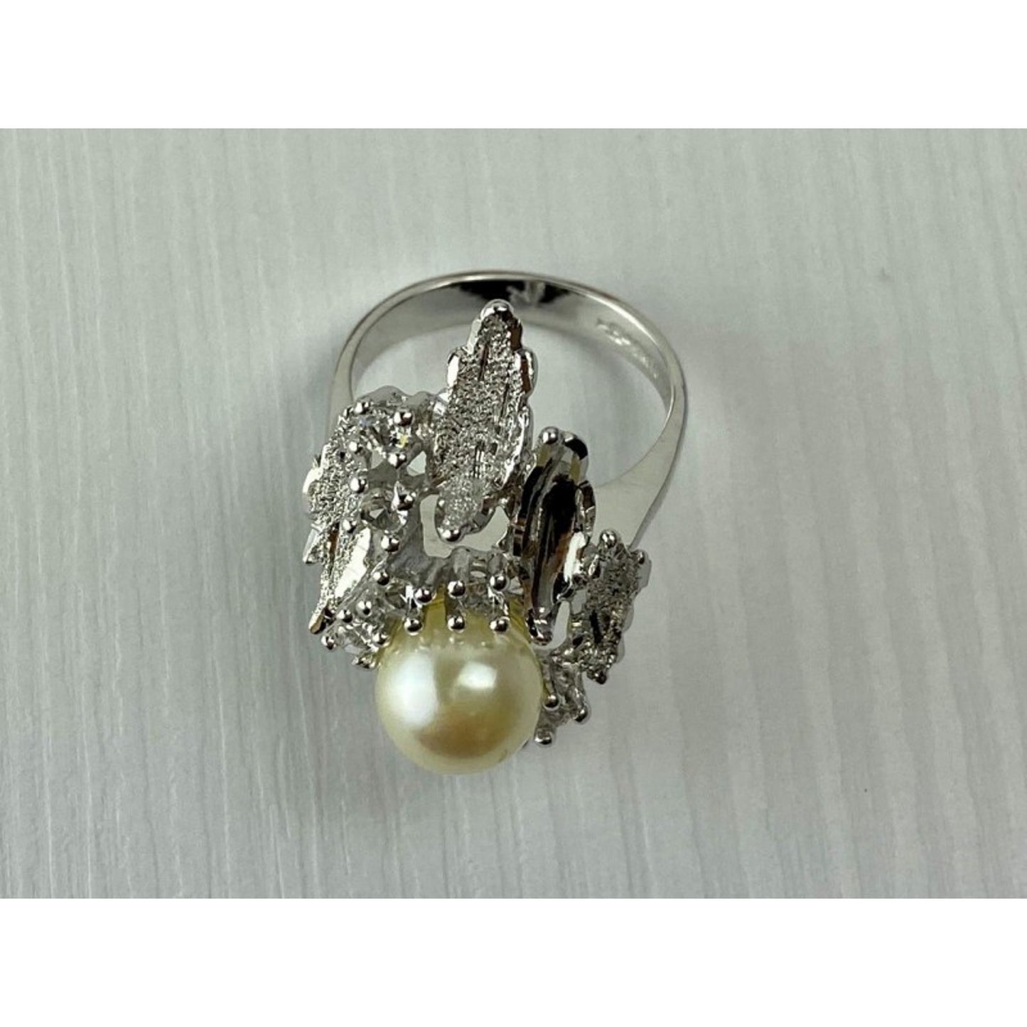 925 STERLING SILVER PEARL & CZ RING SIZE 6