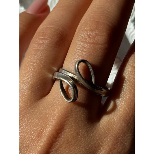 Unique Design 925 Sterling Silver Ring Size 9