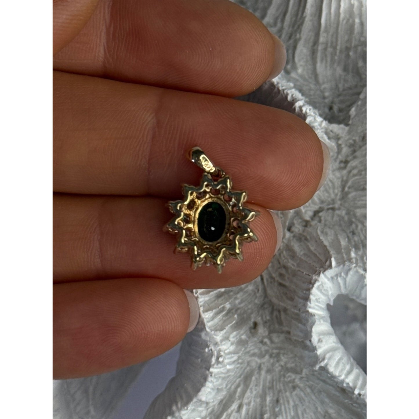 925 STERLING SILVER GOLD PLATED EMERALD & BERYL PENDANT LENGTH 0.80 INCH