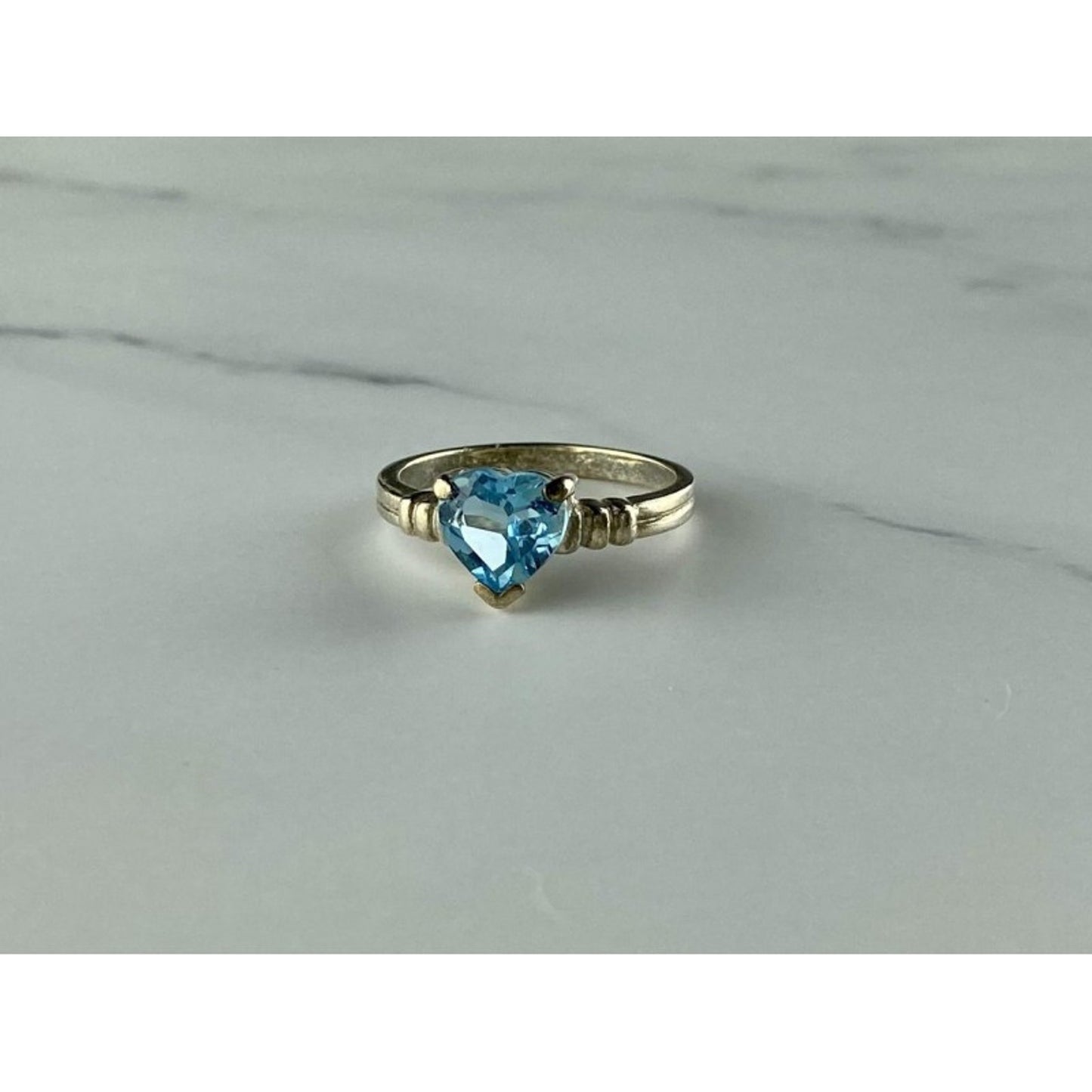 925 STERLING SILVER TOPAZ "HEART" RING SIZE 8