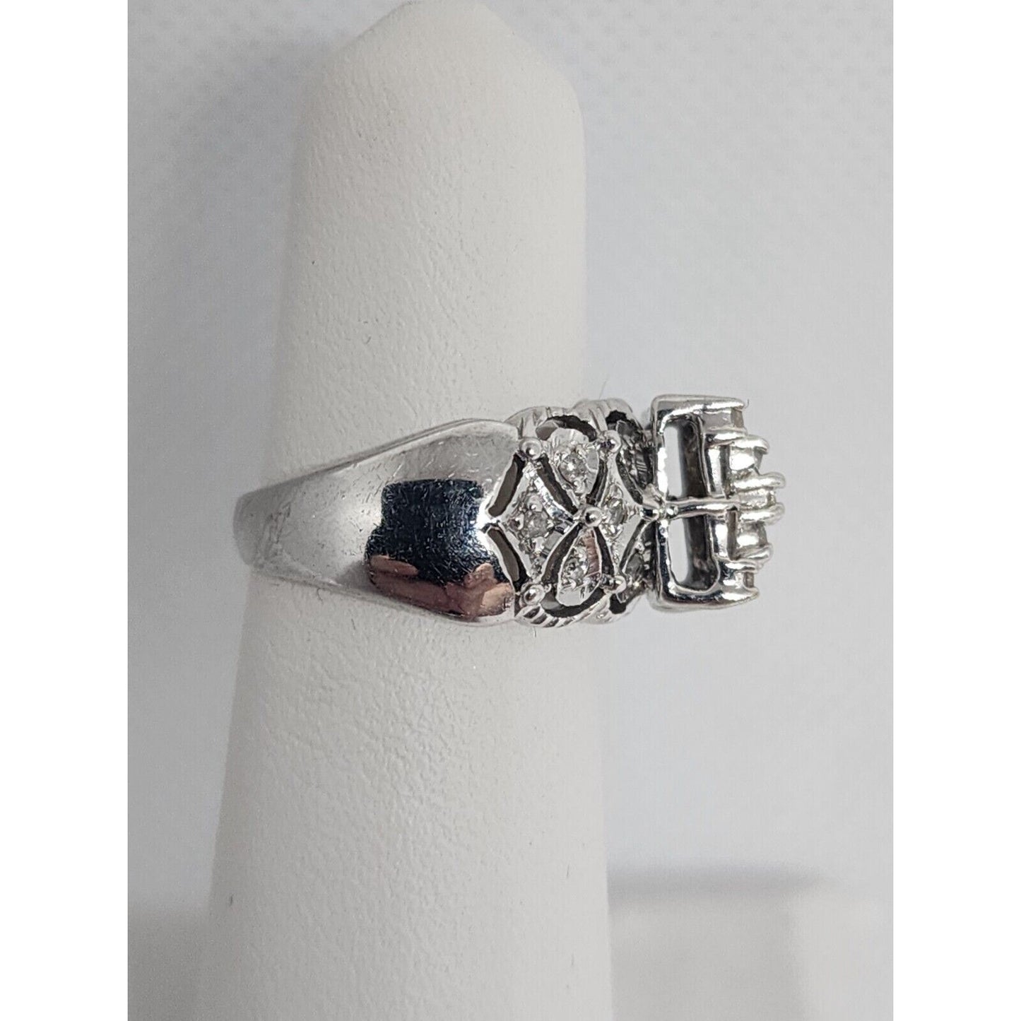 14K White Gold & Diamonds 0.5Ct Ring Size 4