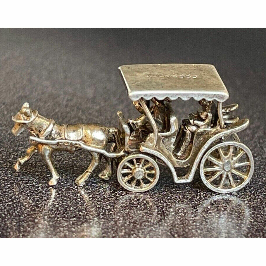 WELL MADE 925 STERLING SILVER HORSE CARRIAGE CHARM PENDANT SKY