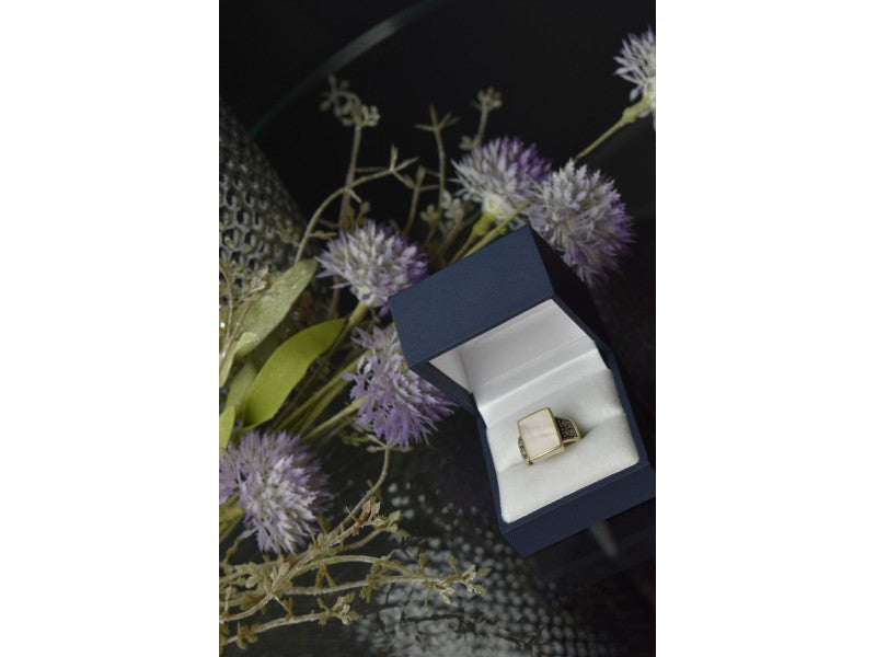 925 Sterling Silver Mother of Pearl Ring Size 6.5