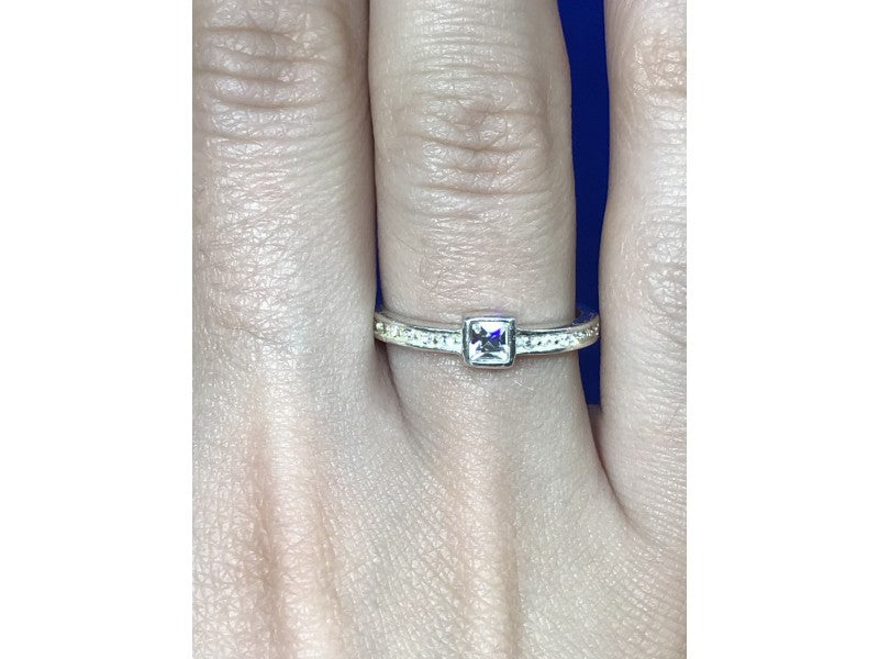 925 Sterling Silver CZ Ring Size 7