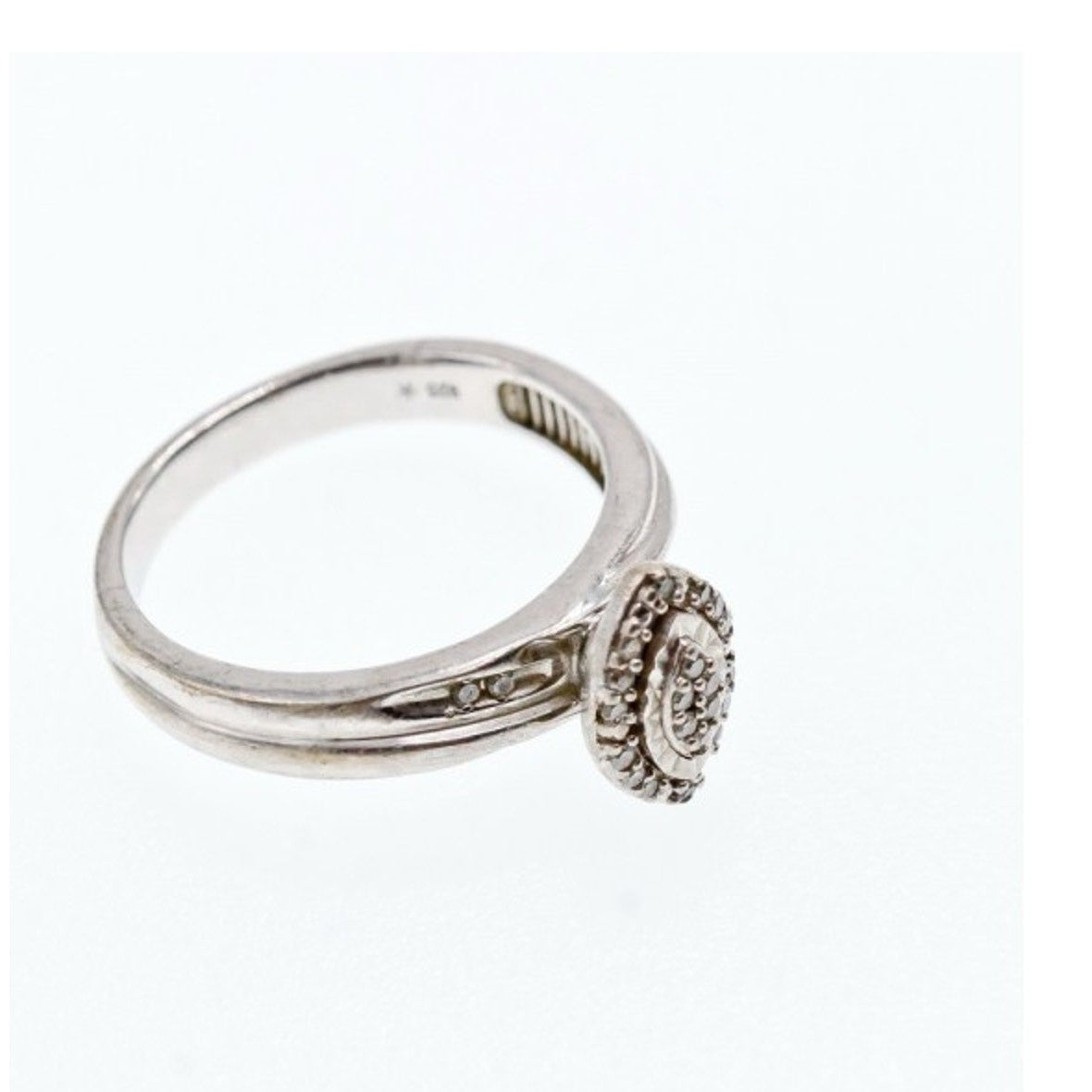 925 Sterling Silver White Sapphires Ring Size 7