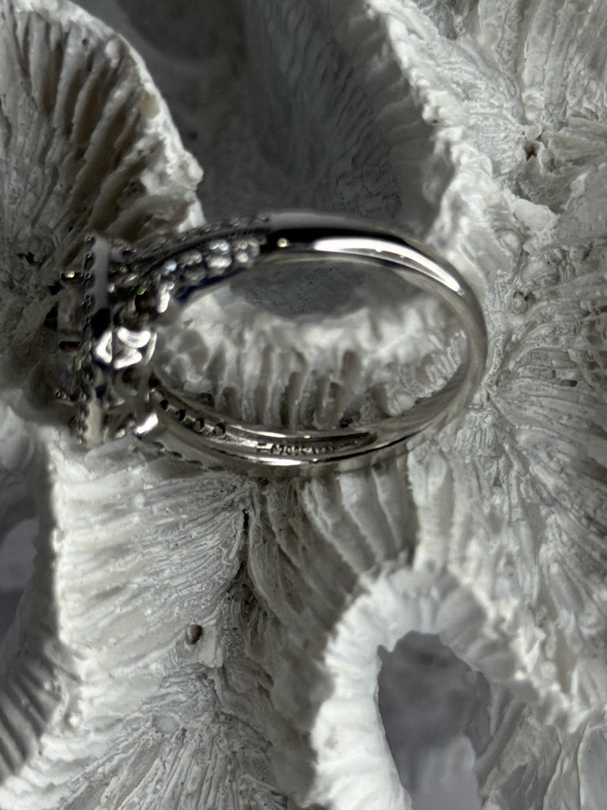 Shiny 925 Sterling Silver Cz Ring Size 10
