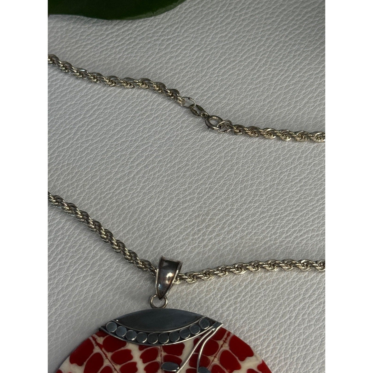 Vintage 925 Sterling Silver Red Shell Necklace Pendant Length 3 inch