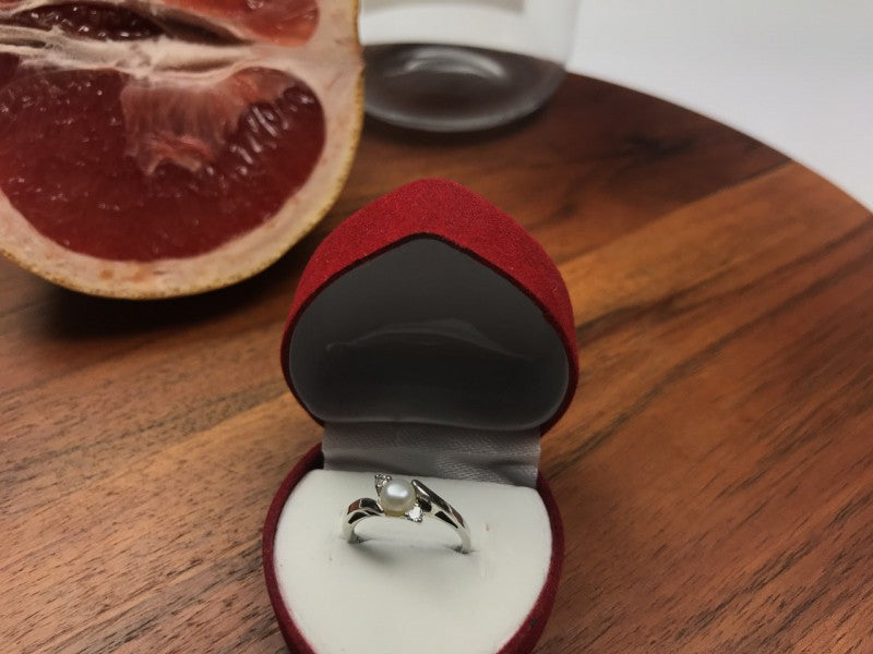 925 Sterling Silver Pearl & CZ Ring Size 5.5
