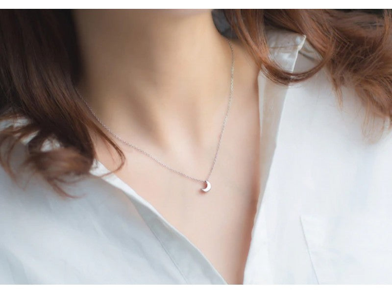 925 Sterling Silver "Moon" Chain With Pendant