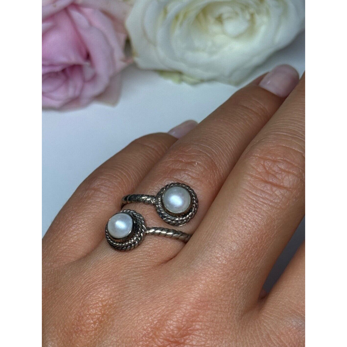 Share Vintage 925 Sterling Silver Pearl Ring Size 5