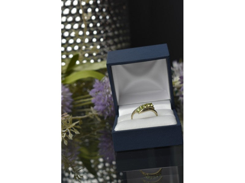 925 Sterling Silver Peridot Ring Size 8.5