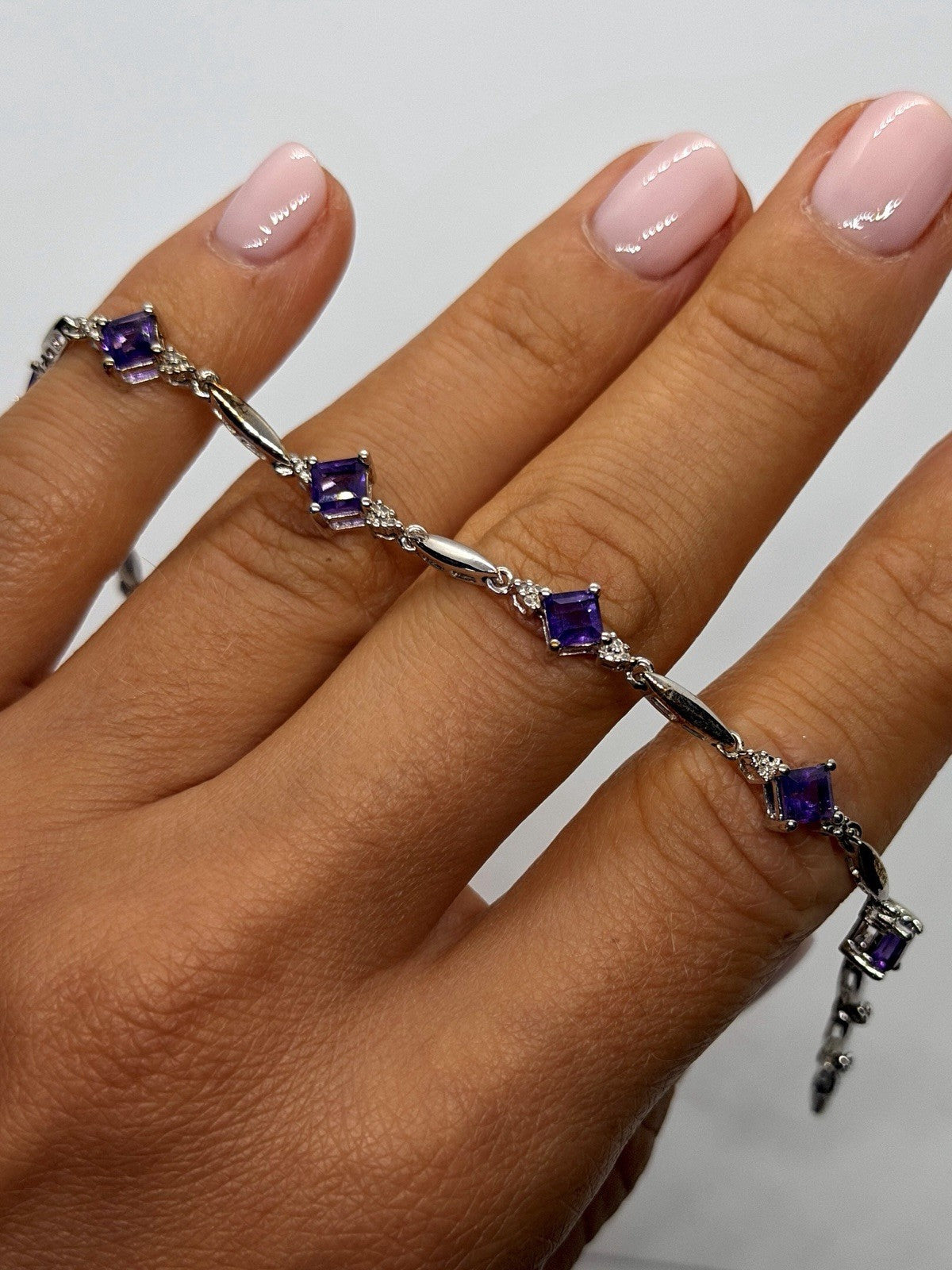 Elegant 925 Sterling Silver Purple Amethyst Bracelet Size 7