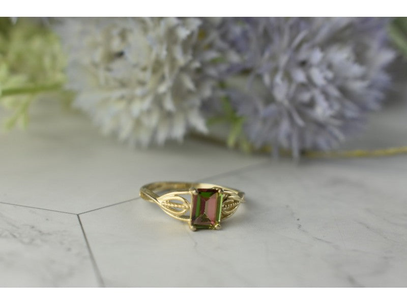 925 Sterling Silver Spinel Ring Size 6.5