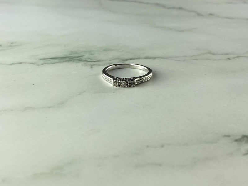 925 Sterling Silver White Topaz Ring Size 6.5