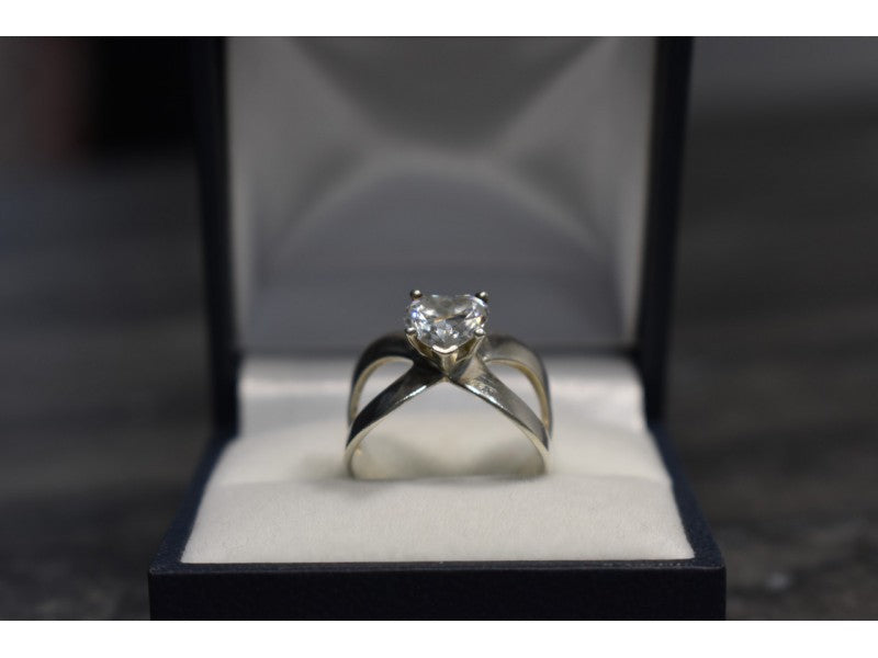 925 Sterling Silver CZ "Heart" Ring Size 8