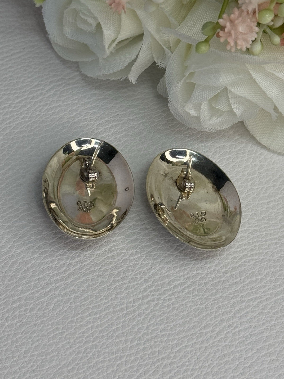 Vintage 925 Sterling Silver Mabe Pearl Earrings Length 1.15 Inch