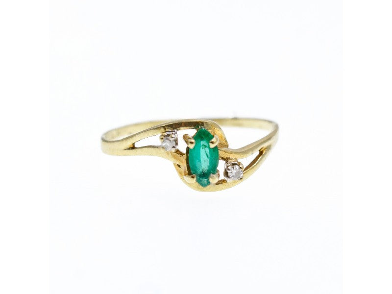 14K Yellow Gold Emerald & Diamonds Ring Size 8