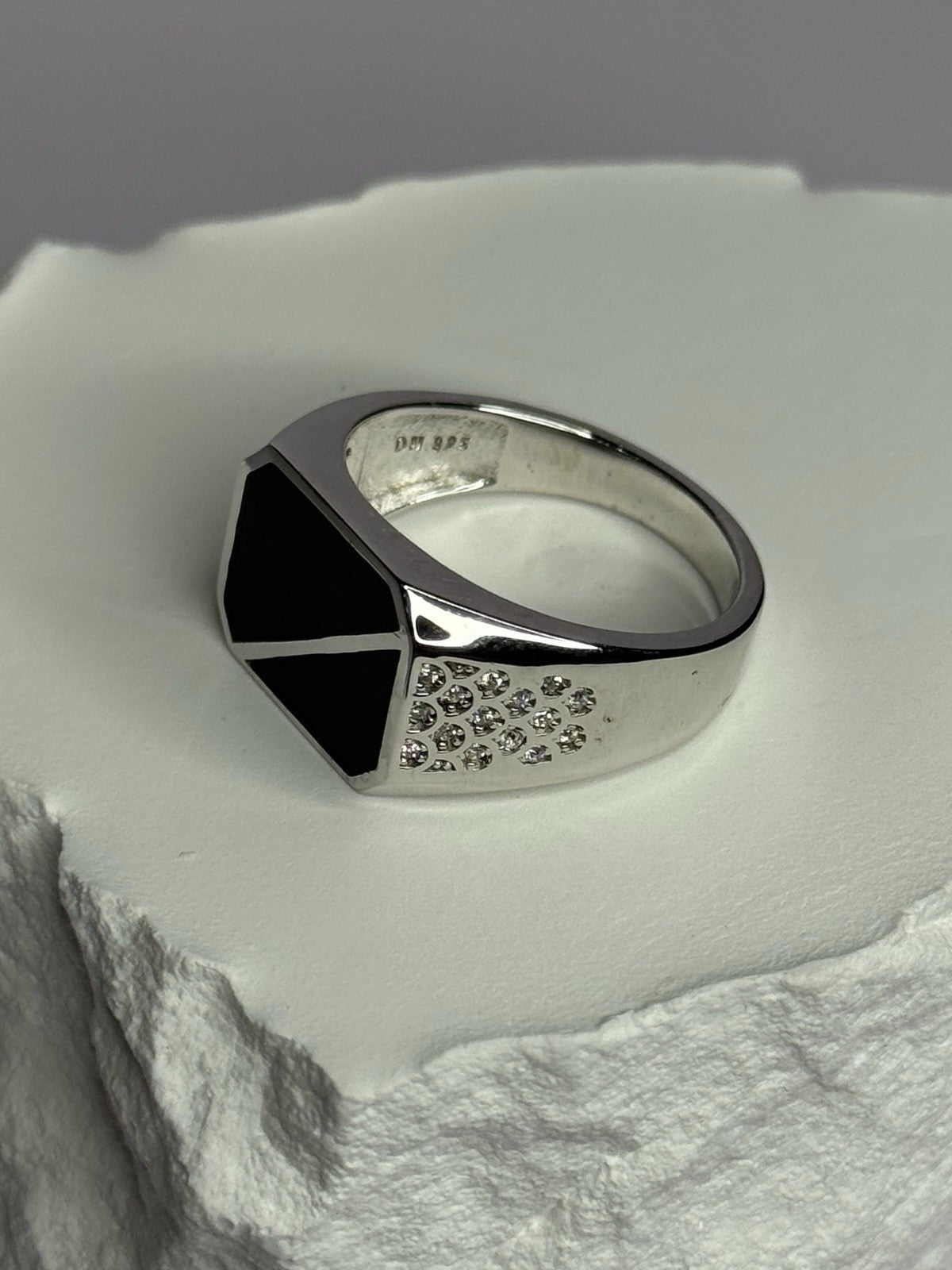 925 Sterling Silver Black Enamel & CZ Men's Ring Size 11