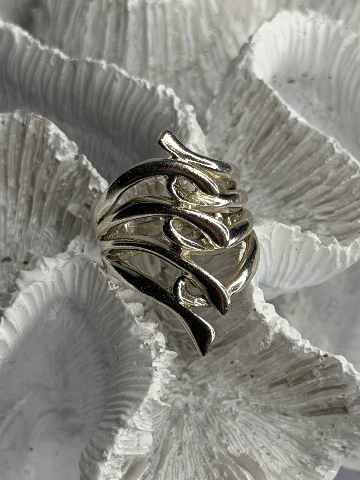 Unique Design 925 Sterling Silver Ring Size 7
