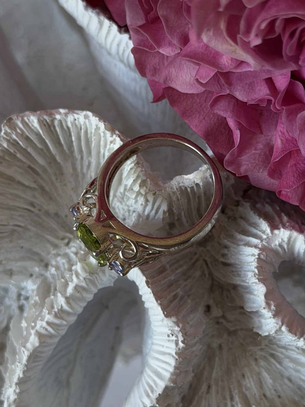 925 Sterling Silver Peridot & Tanzanite Ring Size 7