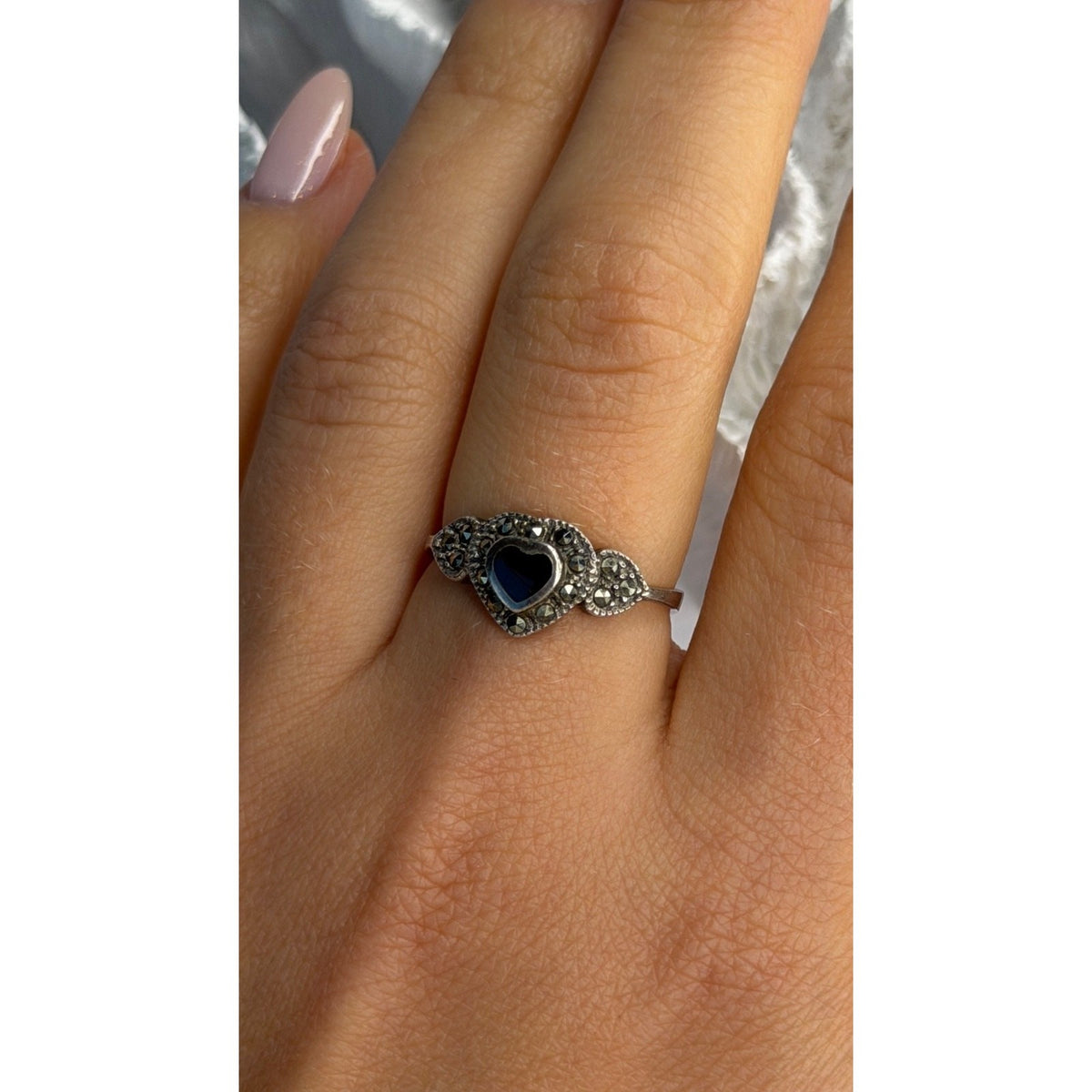 925 Sterling Silver Onyx & Marcasite Heart Ring Size 8