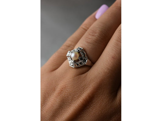 925 Sterling Silver Pearl and Marcasites Ring Size 6.5
