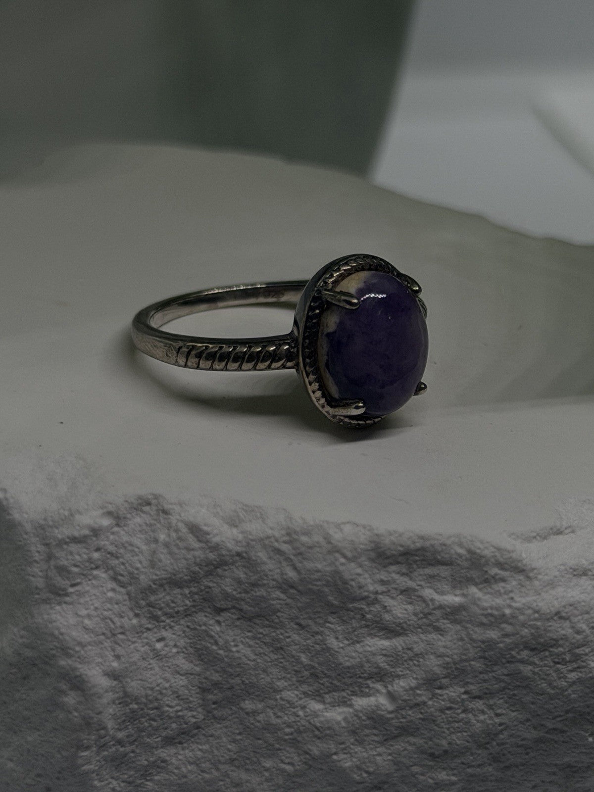 925 Sterling Silver Oval Purple Charoite Rope-Bezel Ring Size 7