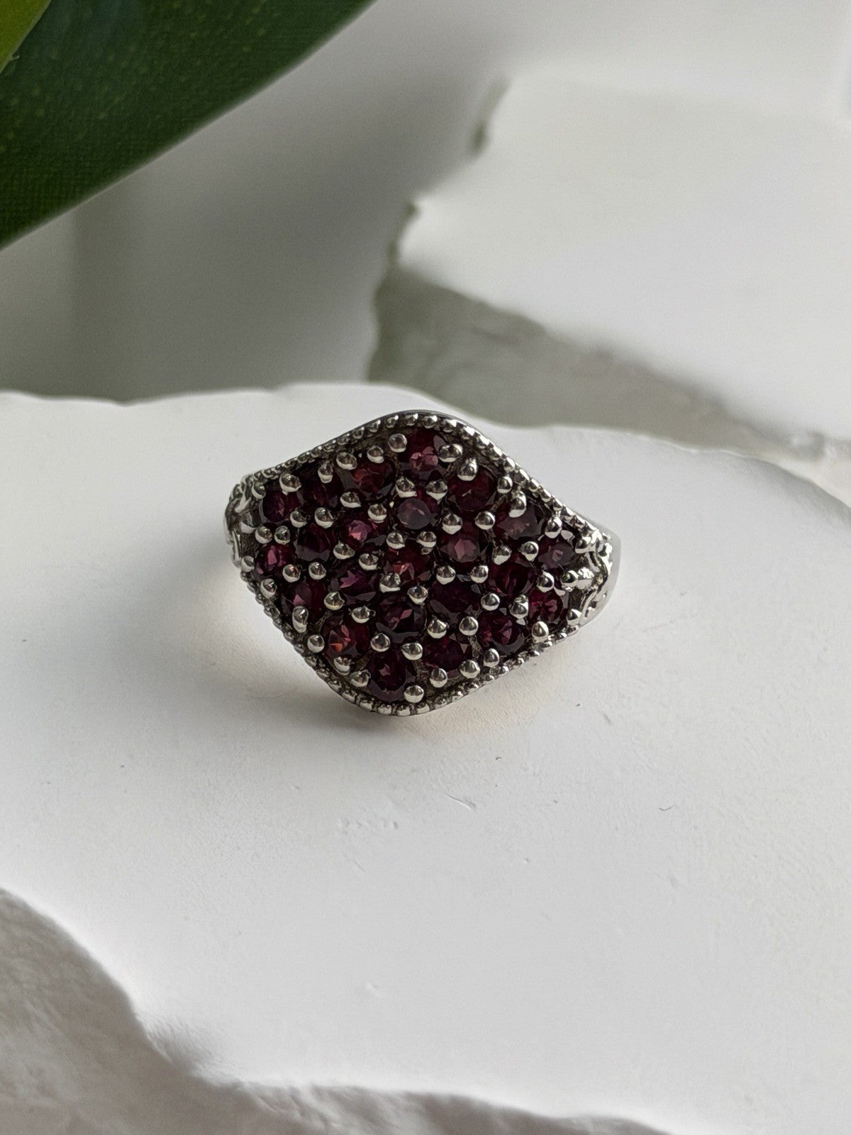 Beautiful 925 Sterling Silver Garnet Ring Size 7