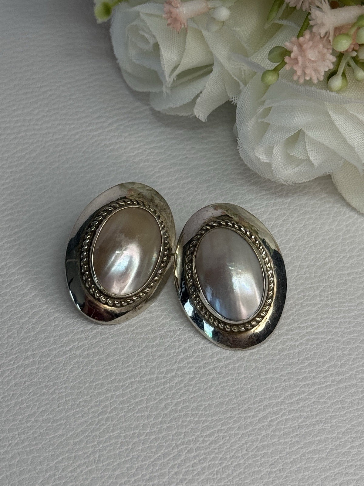 Vintage 925 Sterling Silver Mabe Pearl Earrings Length 1.15 Inch