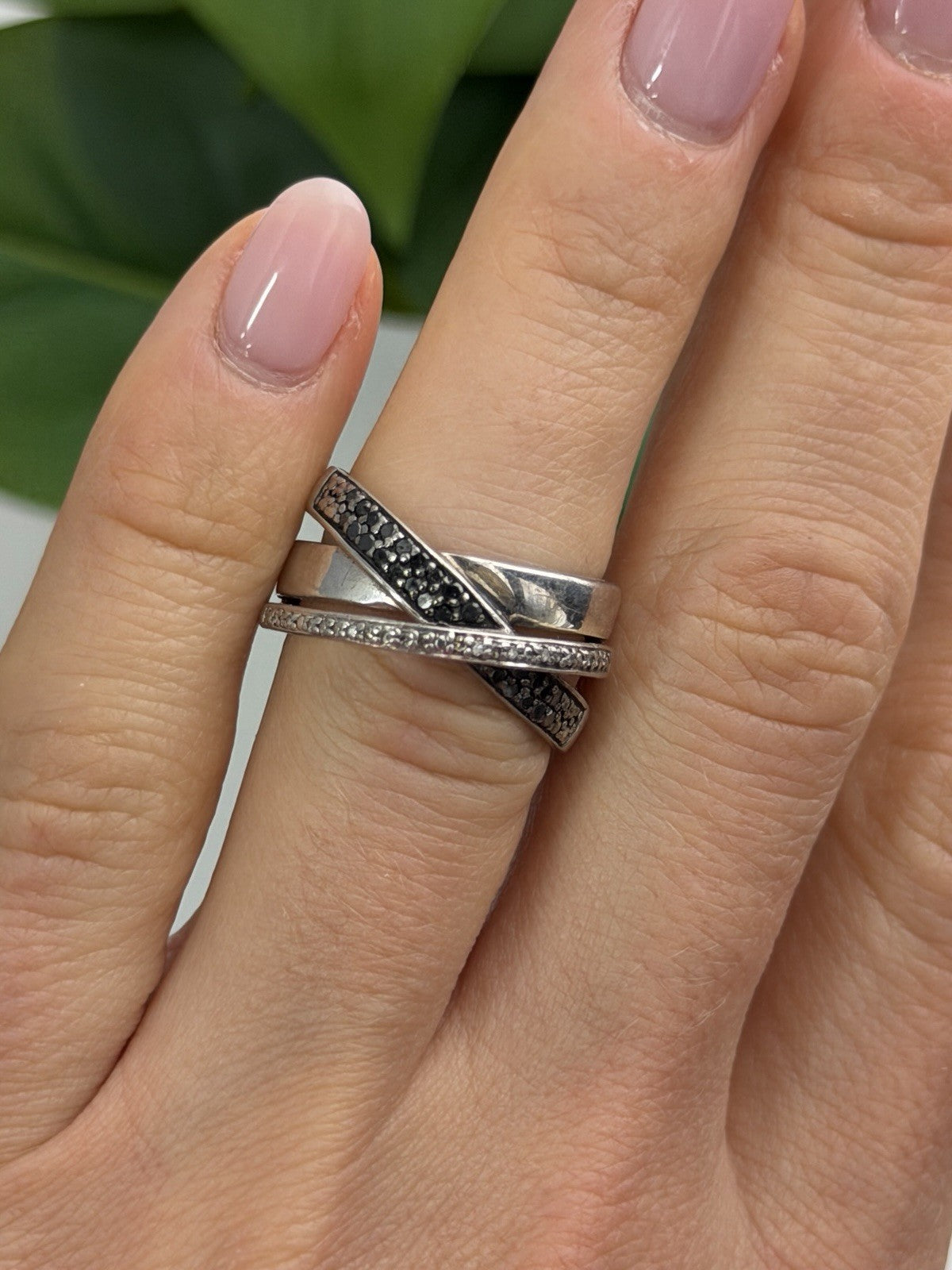 925 Sterling Silver Black & White Spinel Ring Size 6