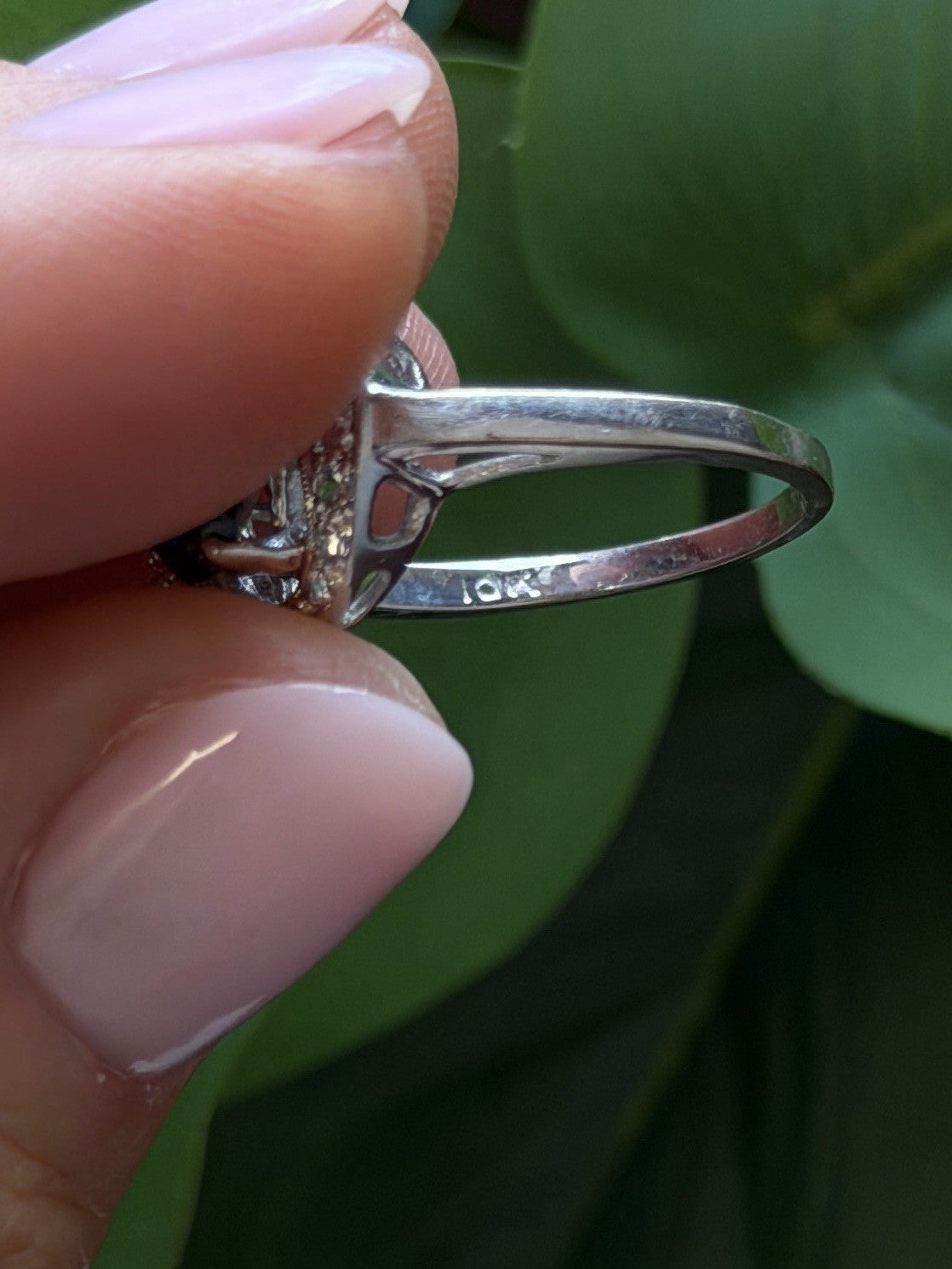 10K White Gold Blue & White Sapphire Cocktail Floral Ring Size 6.5