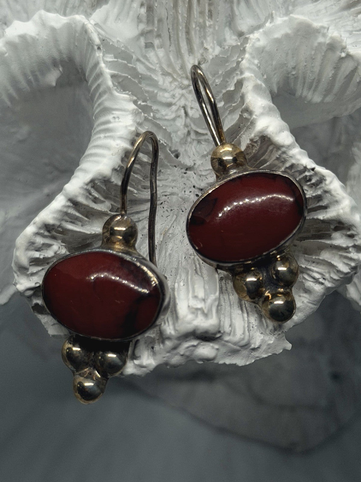Artisan Boho Vintage 925 Sterling Silver Red Jasper Oval Dangle Earrings