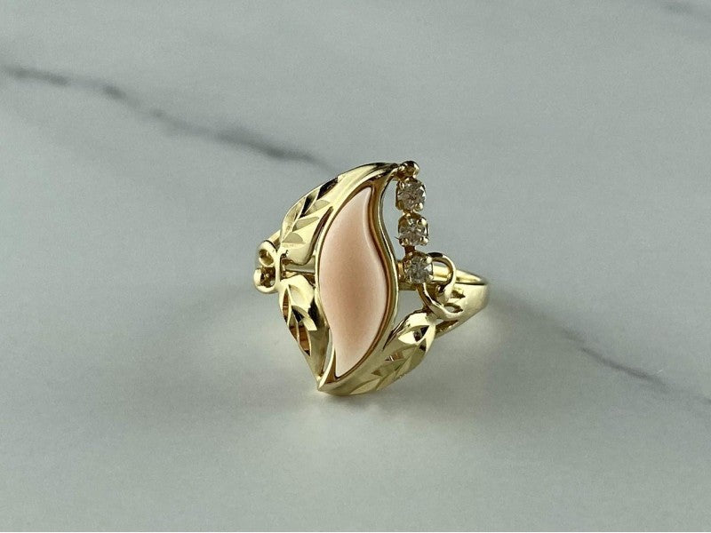 14K Yellow Gold Pink Agate & Sapphires Ring Size 5.5
